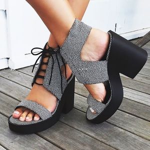 Windsorsmith super rare black and white lace up